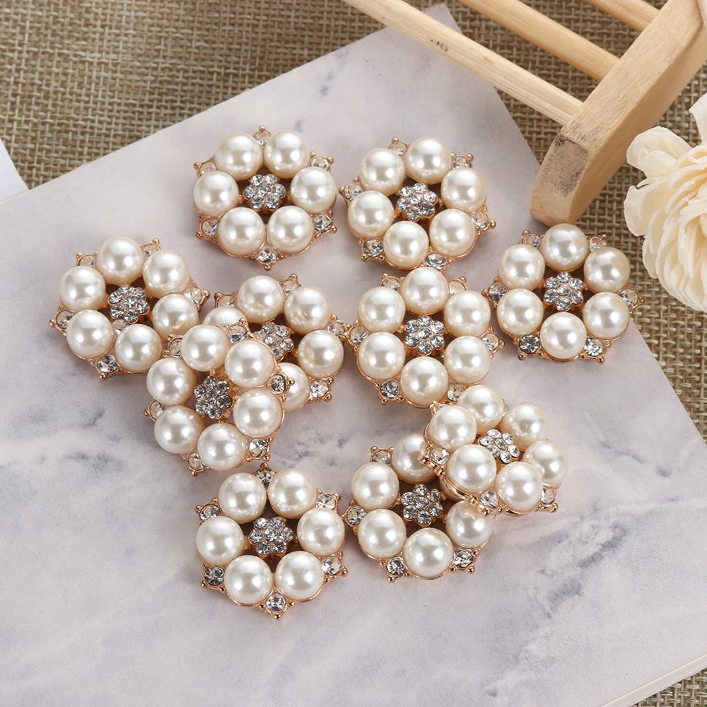 花の形をした縫製ボタン,パール,ウォーターダイヤモンド,バッ - Embellishments For Scrapbooking のレビューと価格